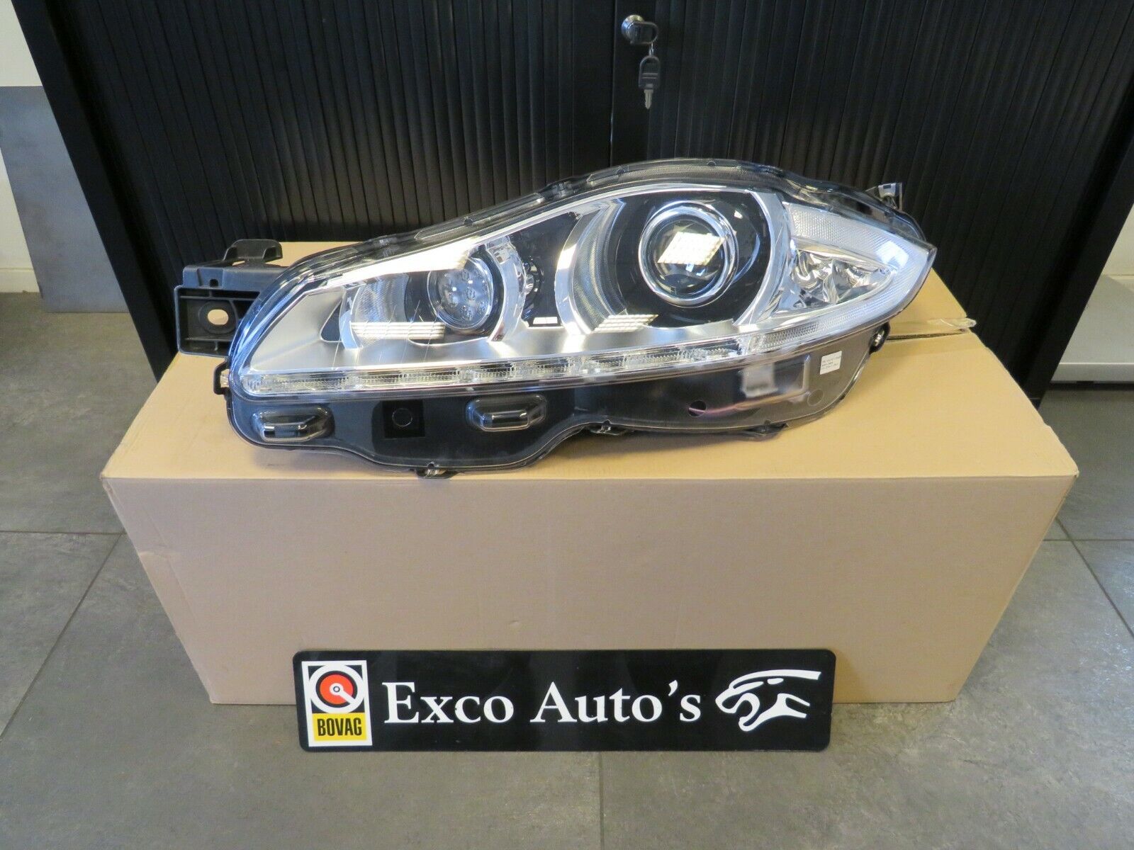 Jaguar XJ ab 2009 Linker Xenon scheinwerfer Ohne Kurvenlicht C2D60263 AW9313W030