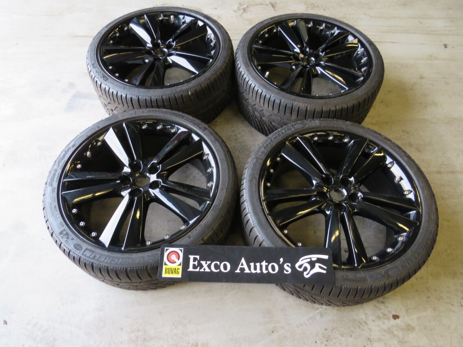 Jaguar XK Kalimnos 20 Soll Felgensatz mit Winterreifen C2P21173 C2P21174